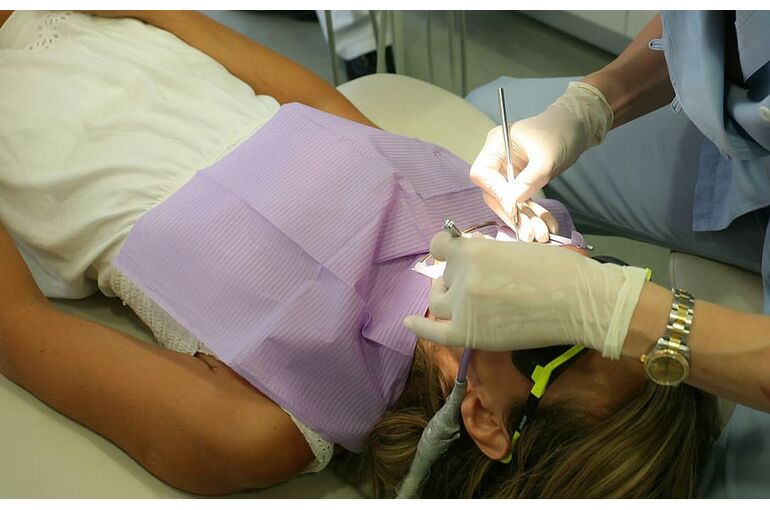 dentist-dental-care-dentistry